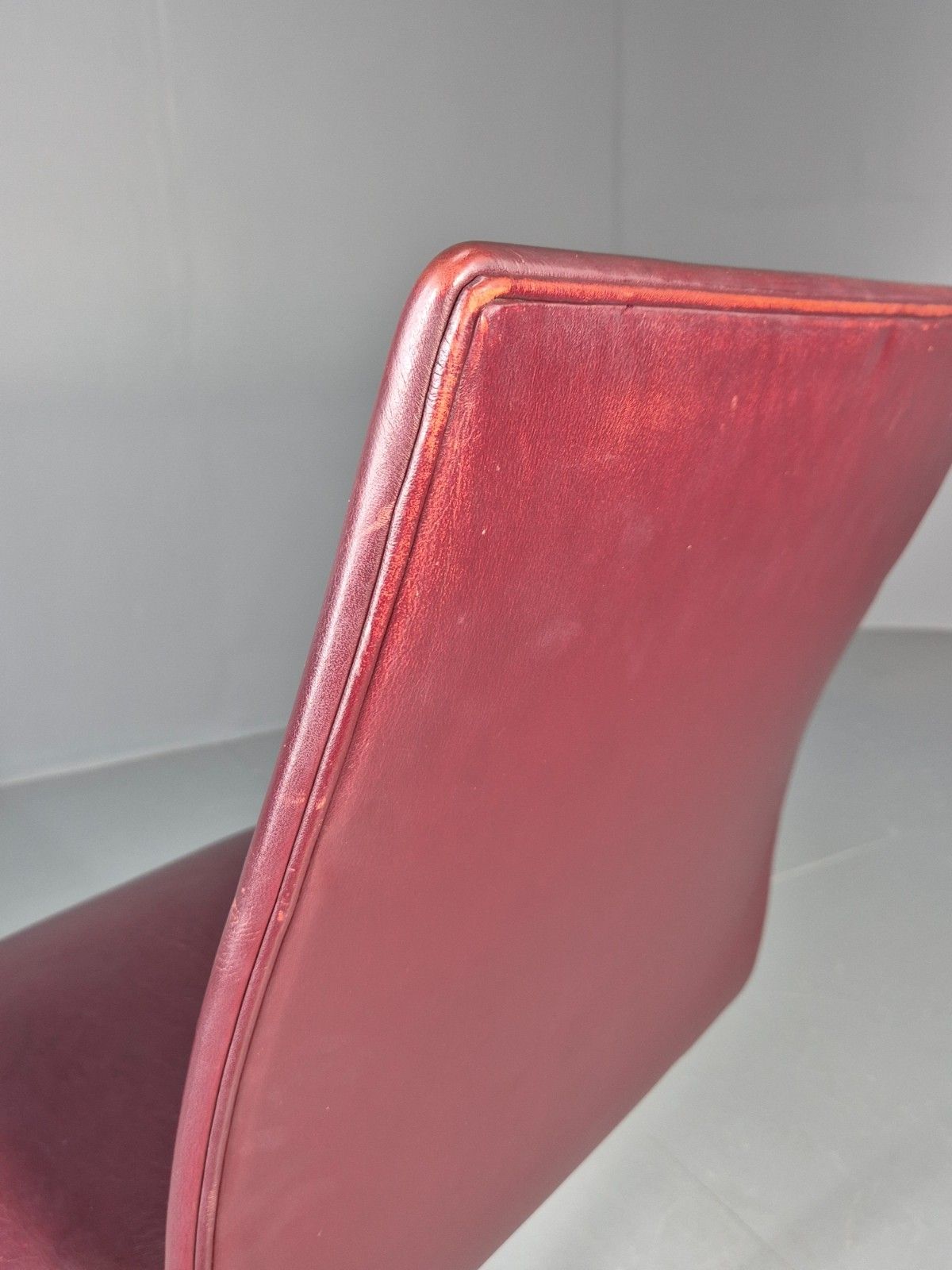 350.0 Vintage Fritz Hansen Oxford Chair Arne Jacobsen Design 2004 Mcm Eb11756 Mswi photo