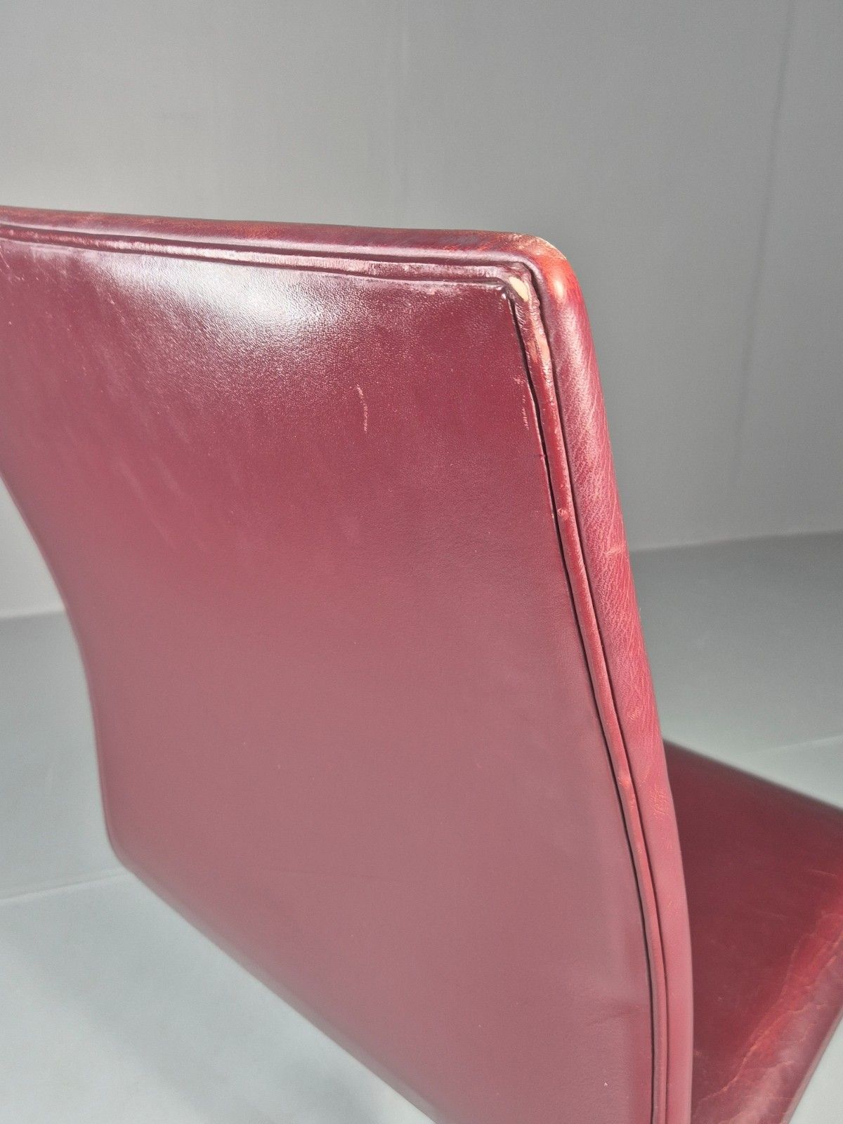 Vintage Fritz Hansen Oxford Chair Arne Jacobsen Design 2004 Mcm Eb11750 Mswi photo buy