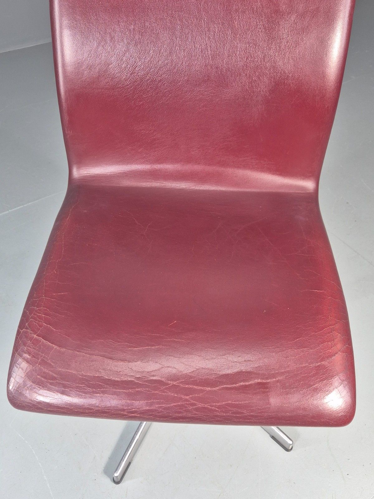 Furniture Vintage Fritz Hansen Oxford Chair Arne Jacobsen Design 2004 Mcm Eb11750 Mswi photo