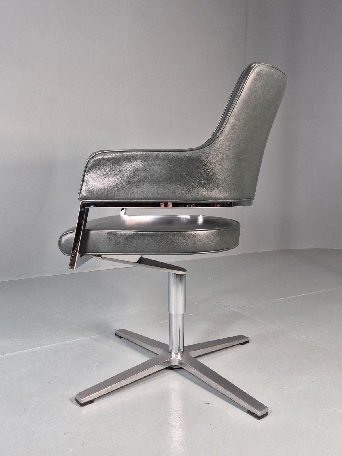 Leather Office Swivel Chair Dark Green Chrome Brunner Tempus Modern Eb11718 Mswi photo 200.0