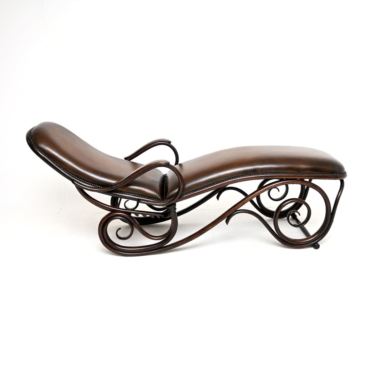 photo furniture Antique Bentwood Leather Chaise Longue By Thonet