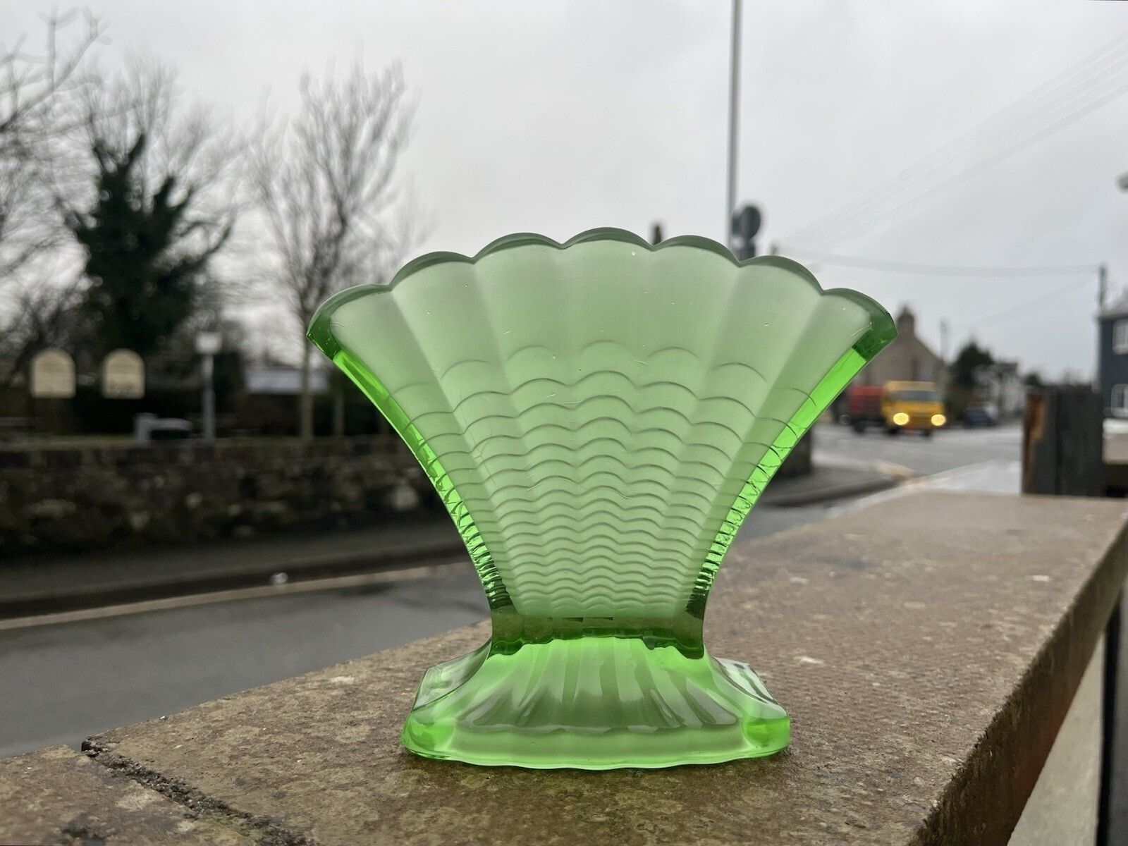 Home Decor English Art Deco George Davidson Green Frosted Fanned Fan Glass Flower Vase #296 photo