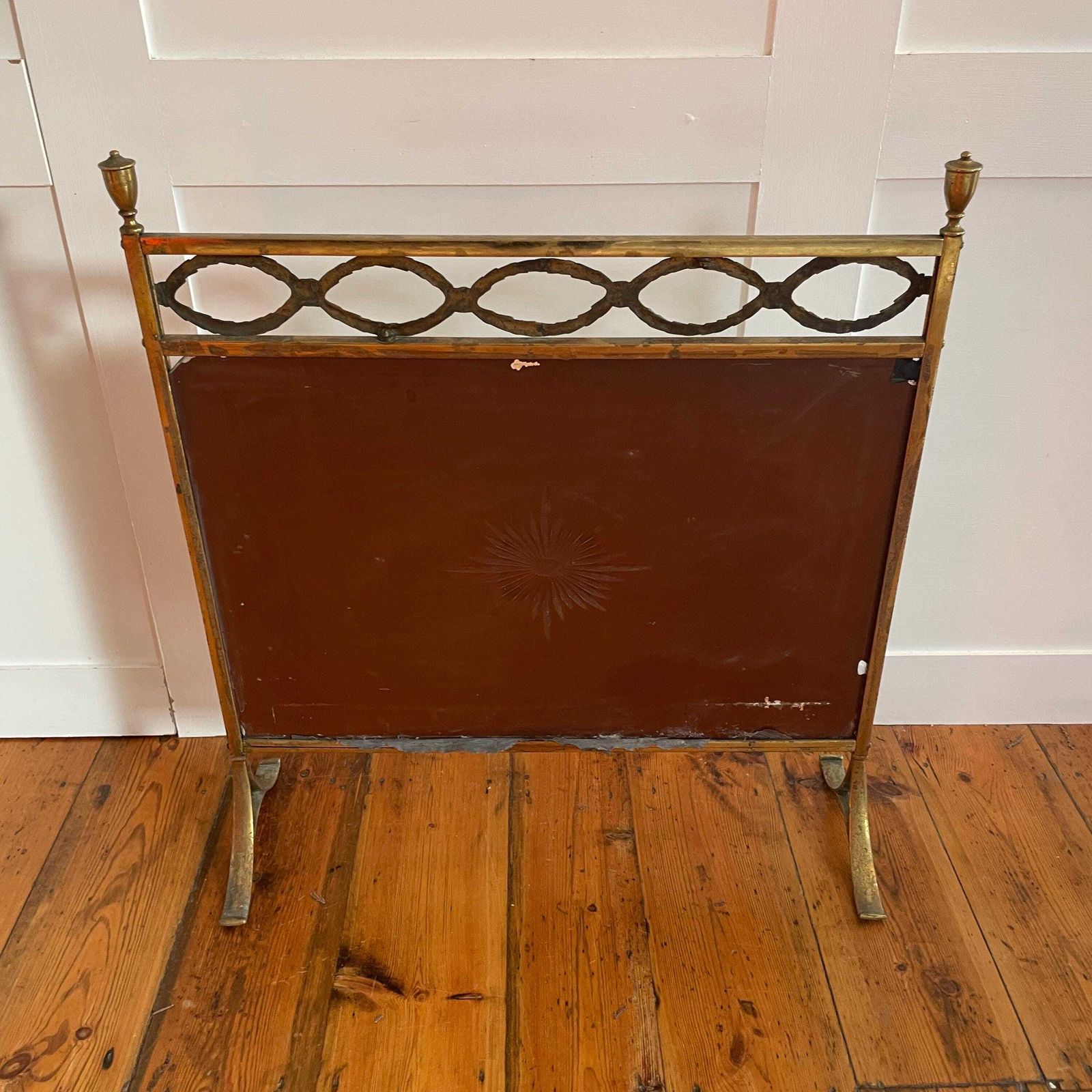 photo vintage Antique Fireguard Fireplace Screen Gold Brass Metal Frame Vintage Fire Guard Mirror Victorian Ornate Freestanding Detail Art Deco