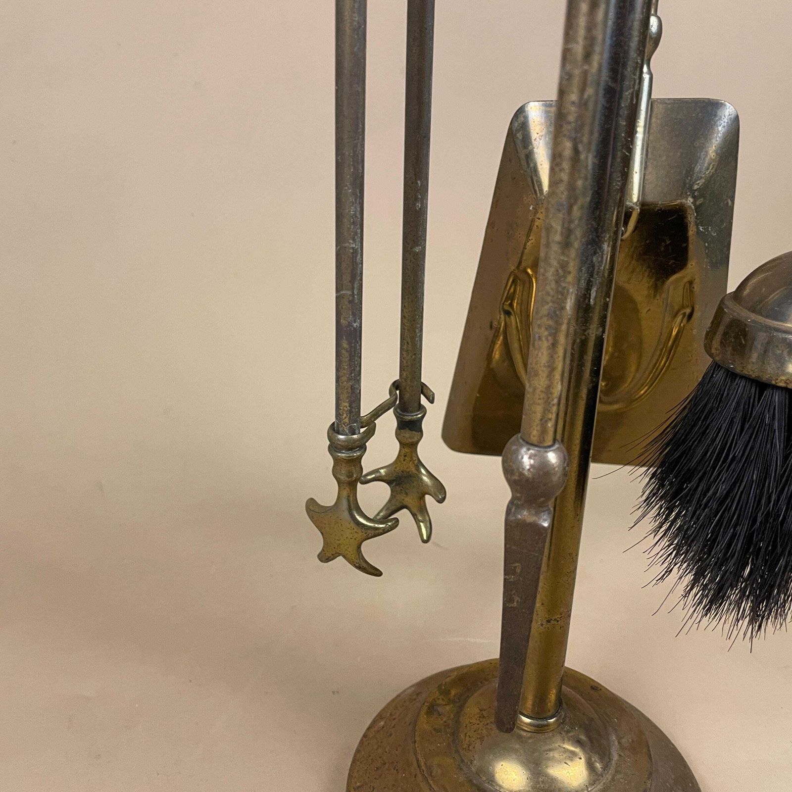 Antique Brass Gold Metal Fireside Tools Stand Vintage Companion Set Fireplace Gold Fireside Fire Farmhouse Cottage Four Piece 4 Round photo vintage
