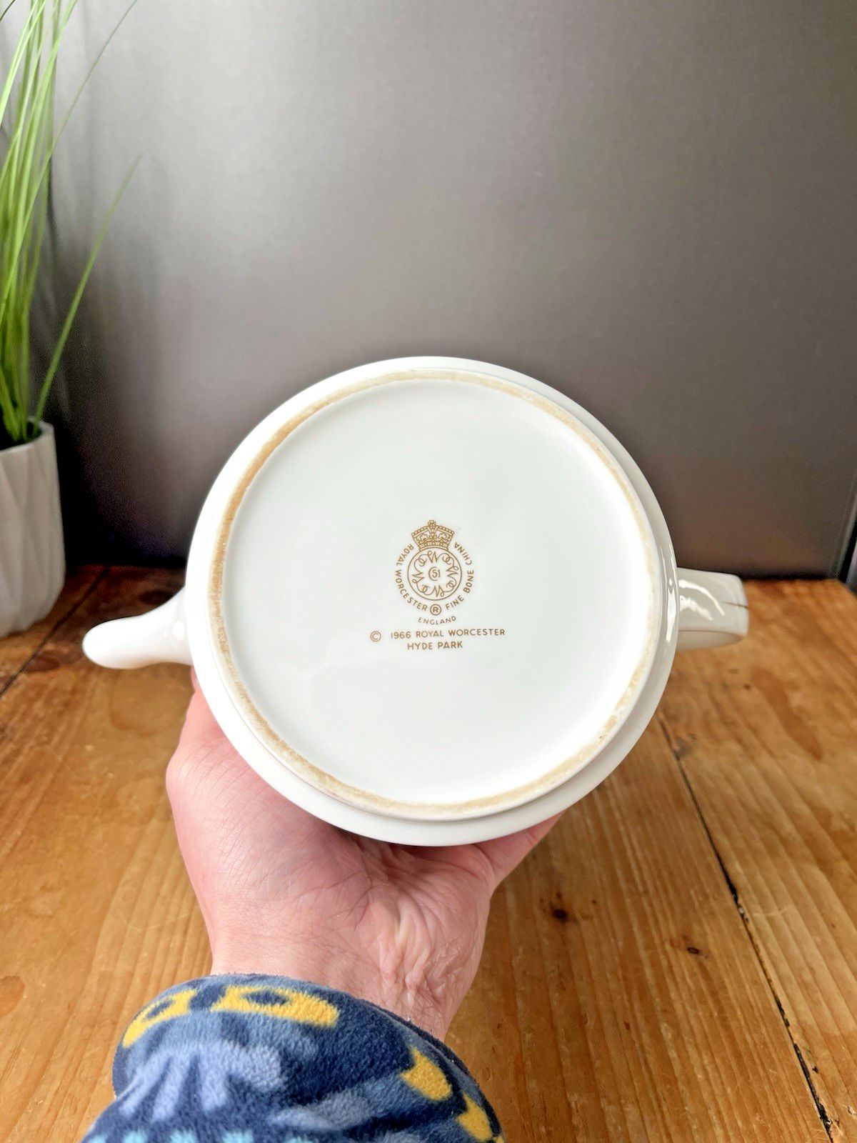 photo for sale Rare Vintage Royal Worcester Hyde Park Georgian Style Urn Gold Gilt Teapot