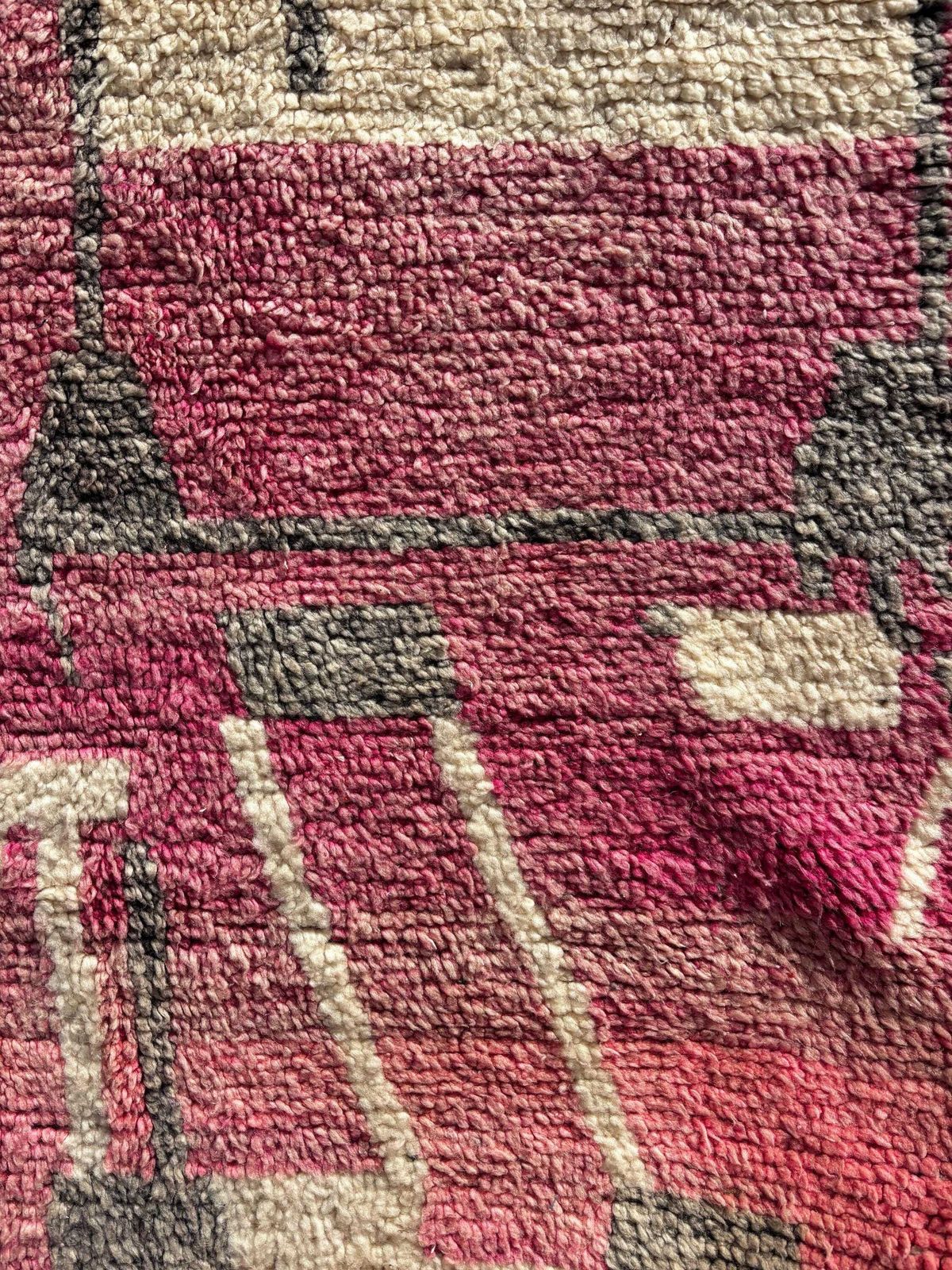Textiles Moroccan Pink Boujaad Rug 200x300 Cm, Authentic Moroccan Berber Wool photo
