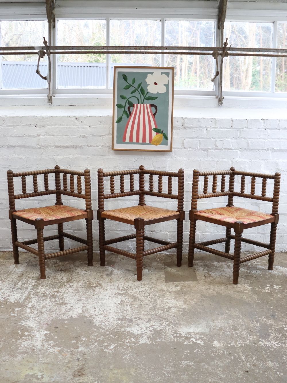 photo vinterior Beautiful Vintage French Corner Bobbin Chair