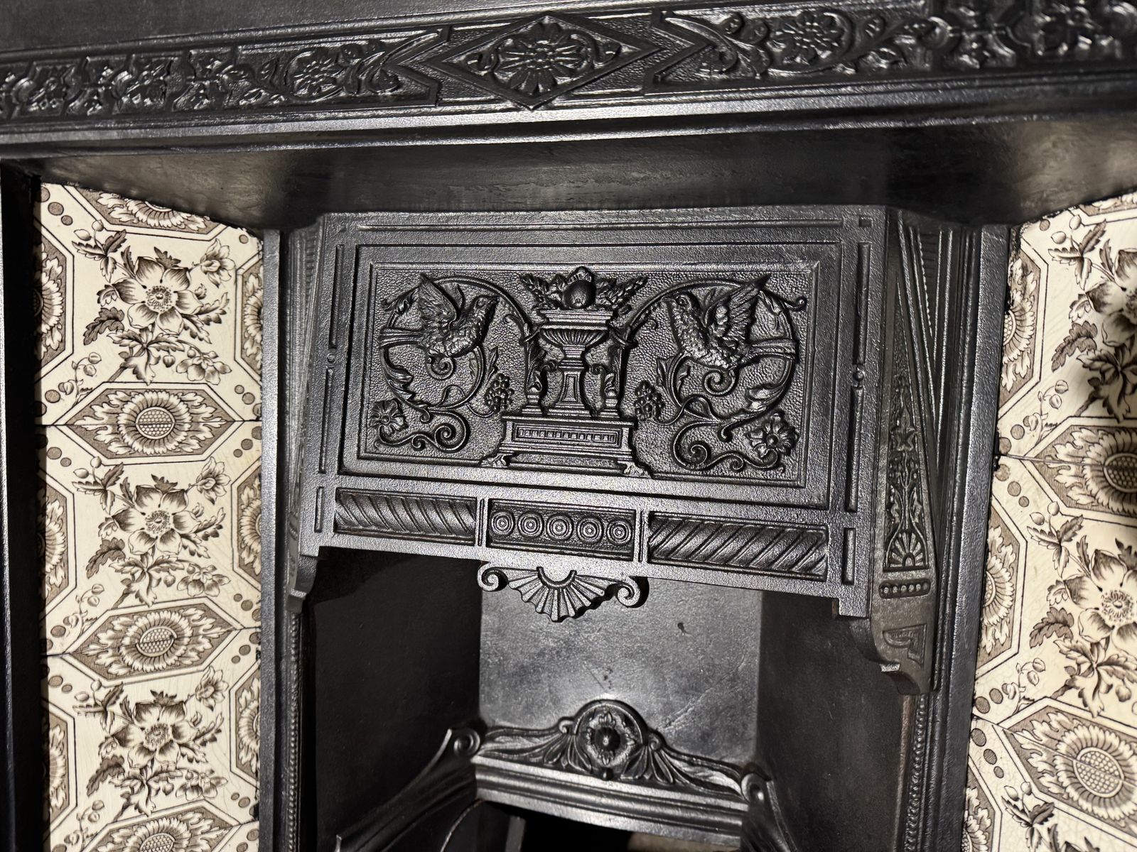 Cast Iron Late Victorian Black White Tiled Insert photo for sale