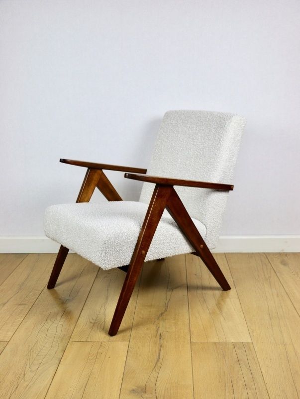 Vintage B 310 Var Armchair, White Bouclé Structure, 70s   Brown Wood photo 370.0