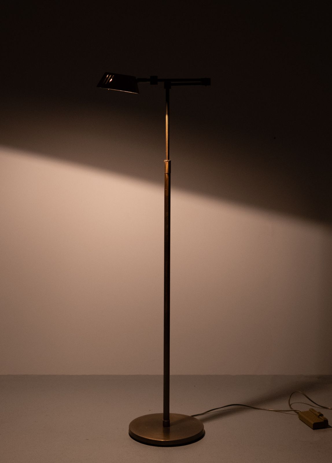 Bronzen Vloerlamp Met Zwenkarm – Halogeen, Duitsland photo vinterior