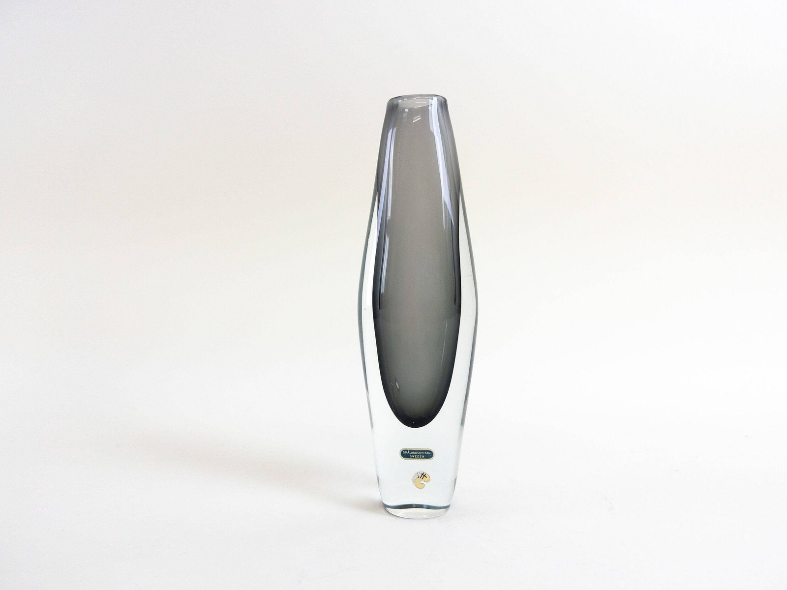 photo vintage Josef Schott Art Glass Vase: Smokey Grey Smalandshyttan, Sweden