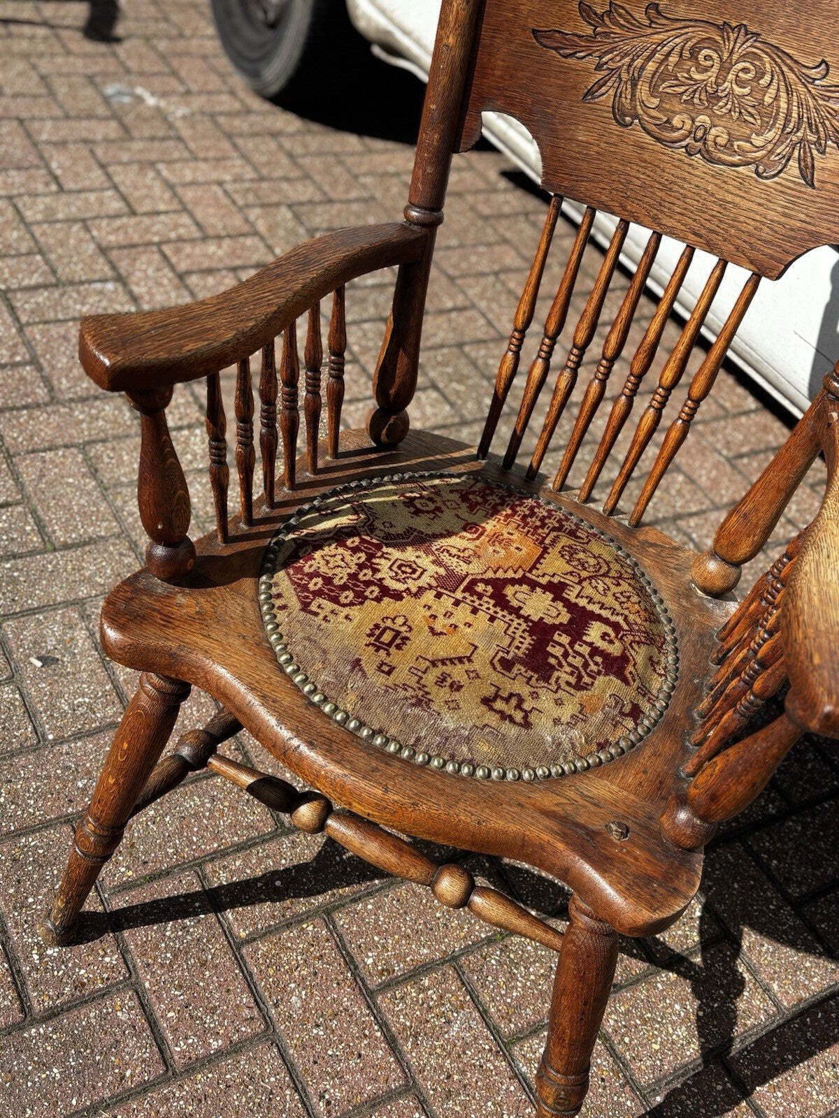 Victorian Armchair, Original Upholstery Turned Legs. photo 507.0