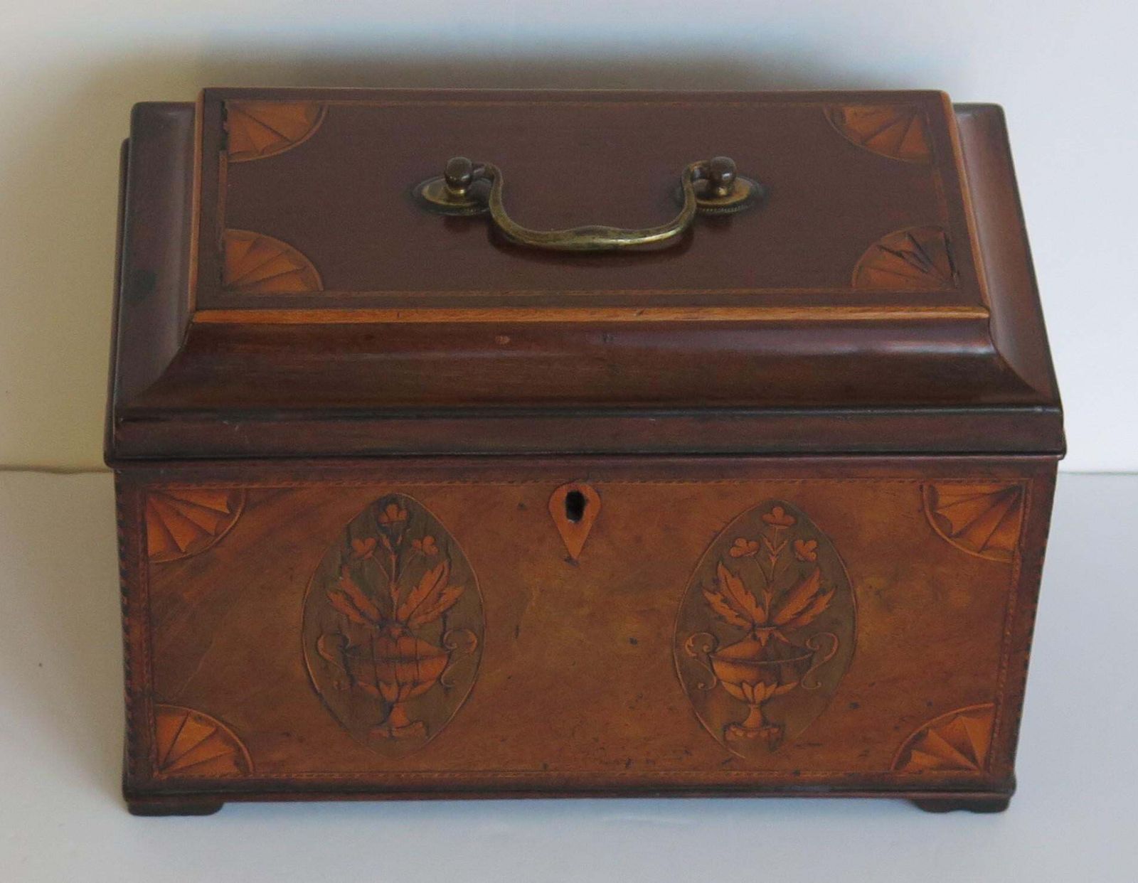 Georgian Sheraton Period Tea Caddy Finely Inlaid, English Circa 1780. photo vinterior