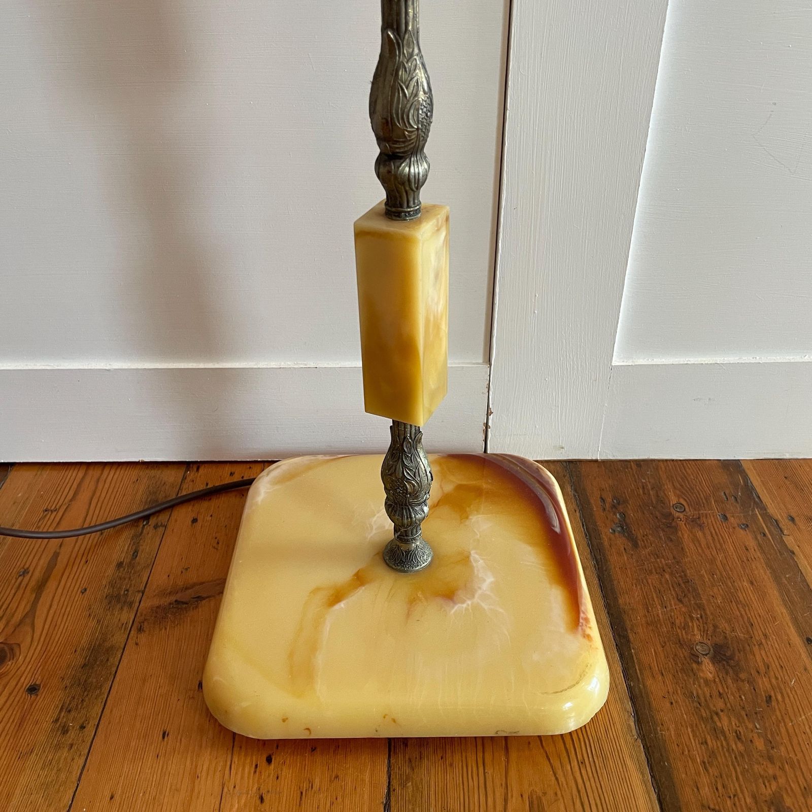Vintage Marbleized Floor Lamp Metal & Plastic Resin Mid Century Style Retro Hollywood Regency Freestanding Light Living Room Orange Yellow photo Lighting