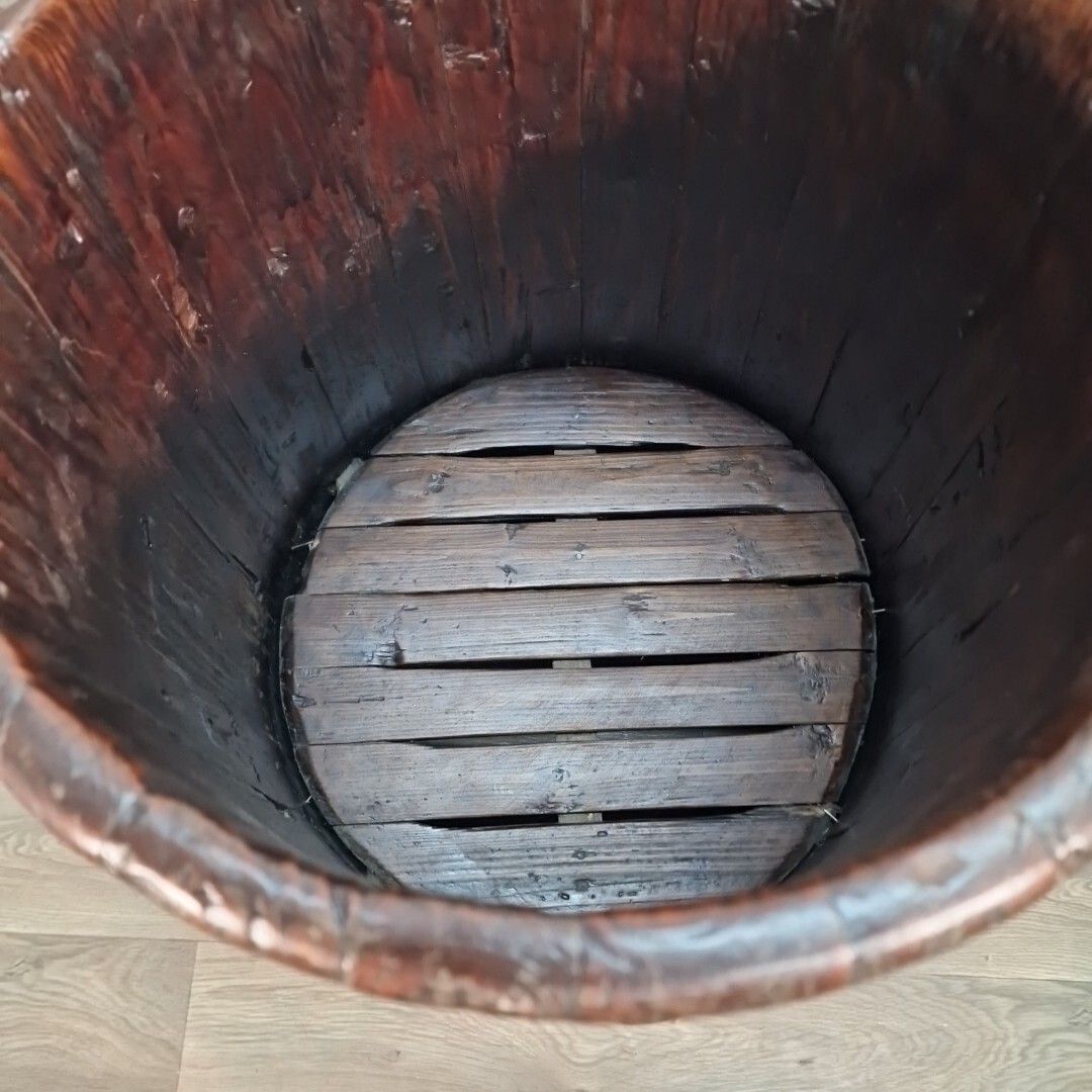 photo vinterior Antique Barrel Planter Solid Wood Stick Umbrella Stand Chinese Baby Warmer