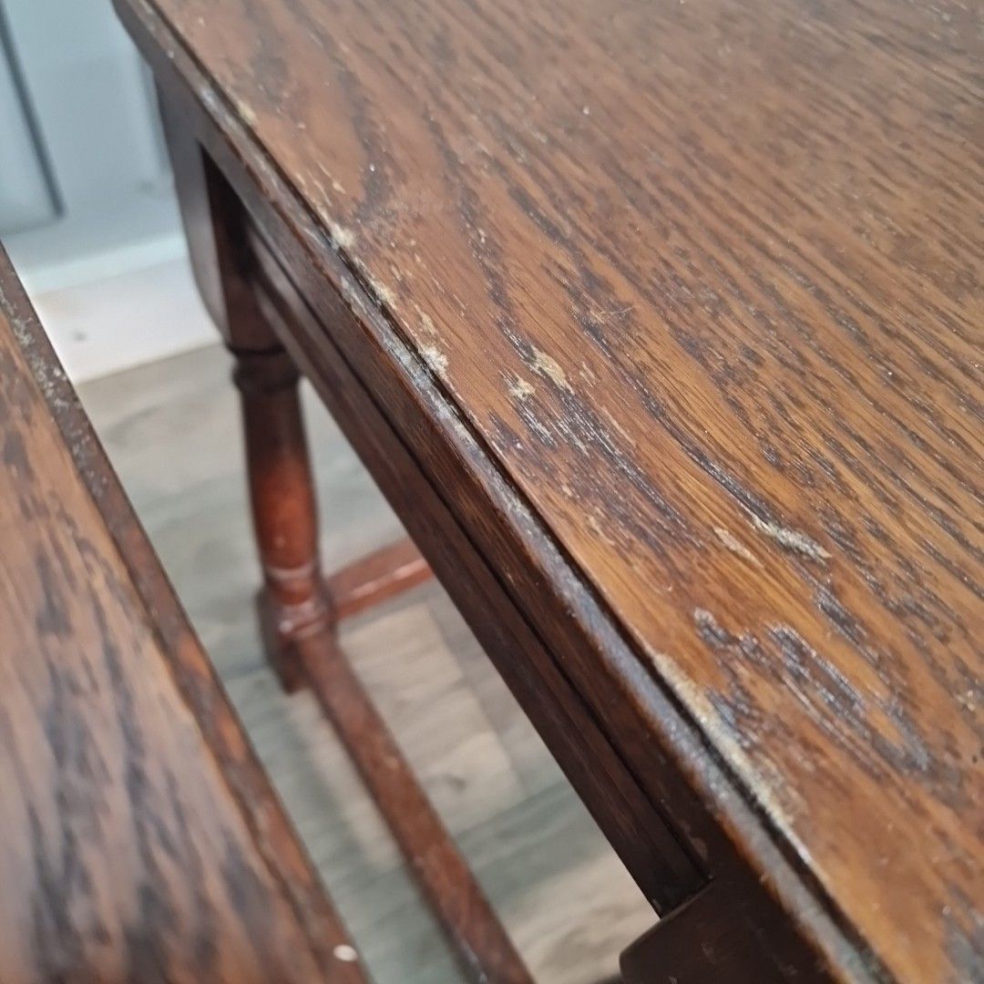 photo vintage Vintage Nest Of Tables Wooden Oak Turned Legs Rustic Occasional Side Nesting