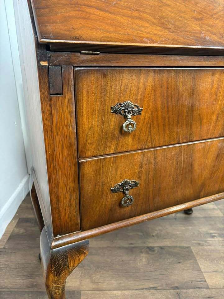 Vintage Figured Walnut Bureau, Early 20th Century photo 319.0