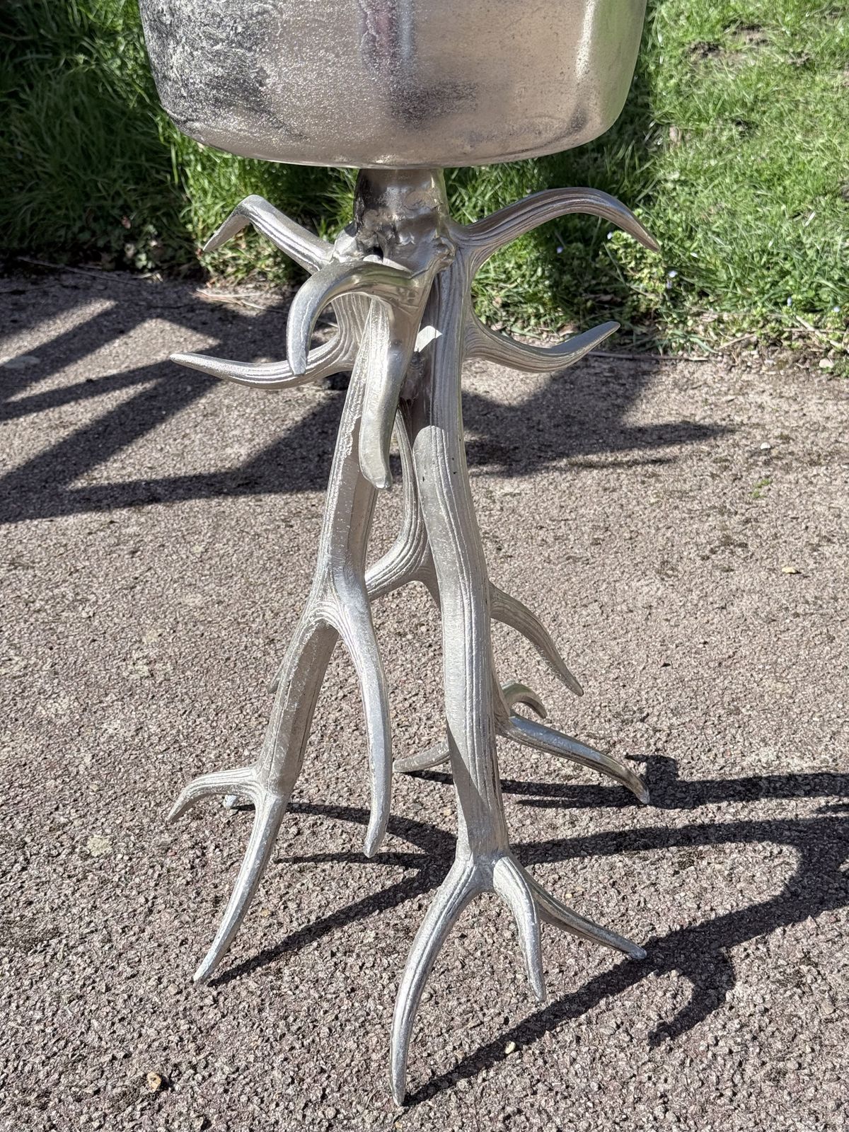 Large Stag Head Aluminium Planter / Wine Cooler Stand   Rustic Country House Statement Piece photo furniture
