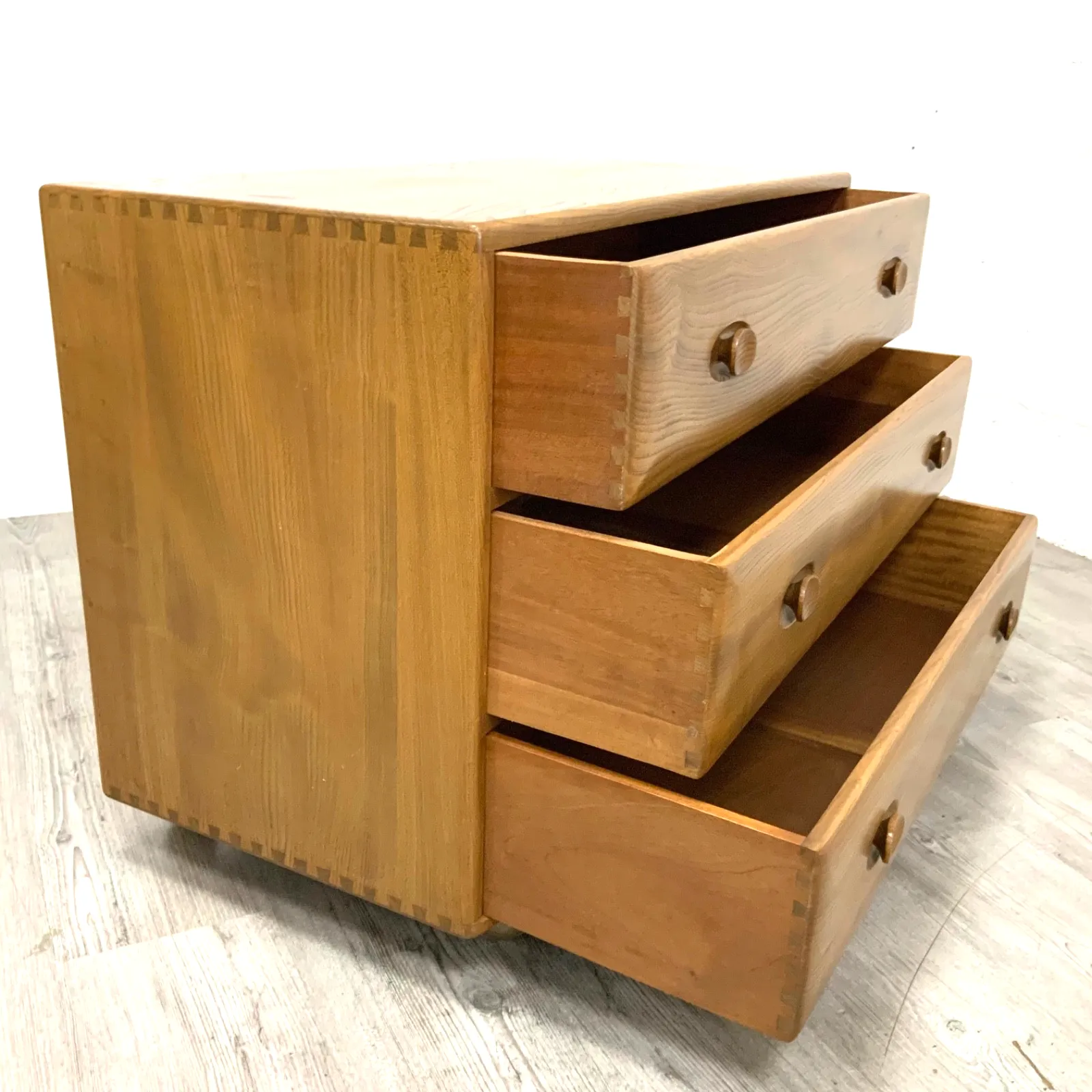 Ercol Blonde Windsor Model 412 Chest Of Drawers Solid Elm And Beech C1960s photo vintage