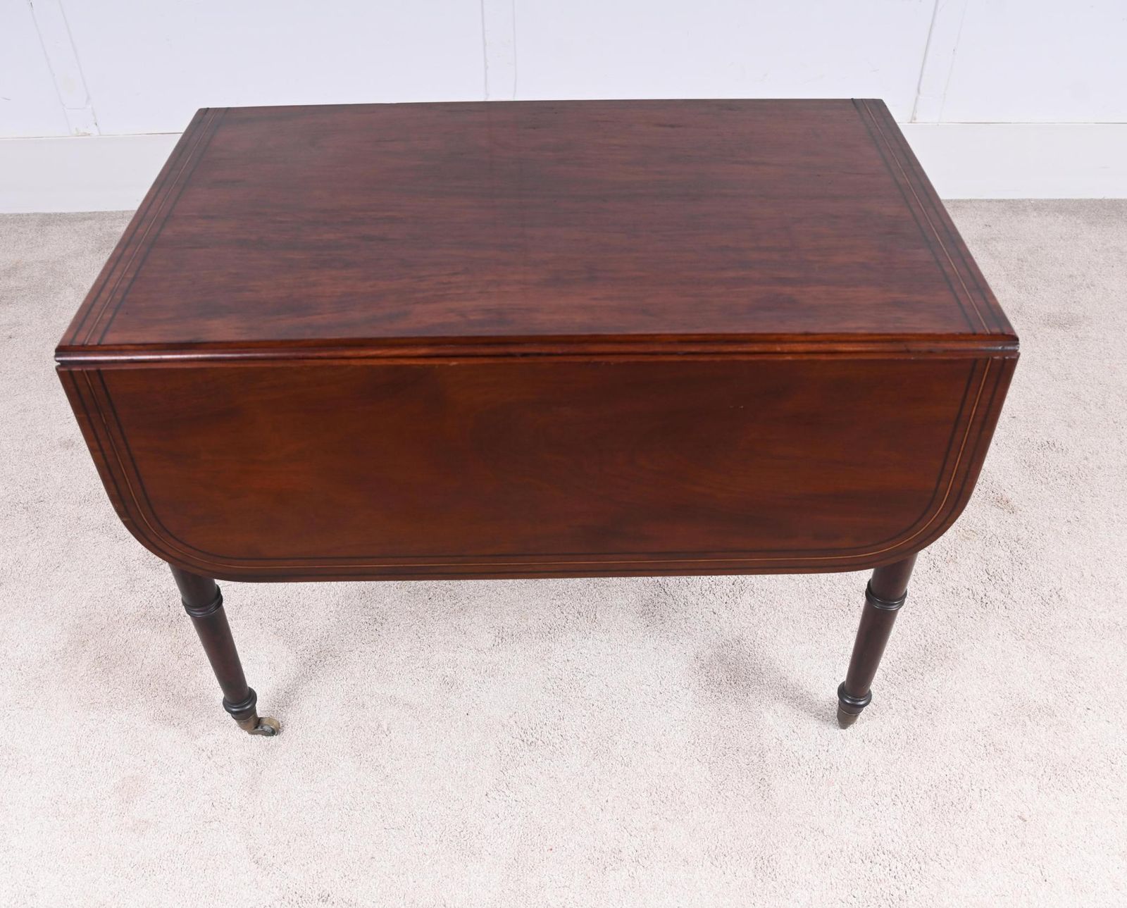 Georgian Mahogany Pembroke Table With Drawer And Drop Leaves 1810 photo vinterior