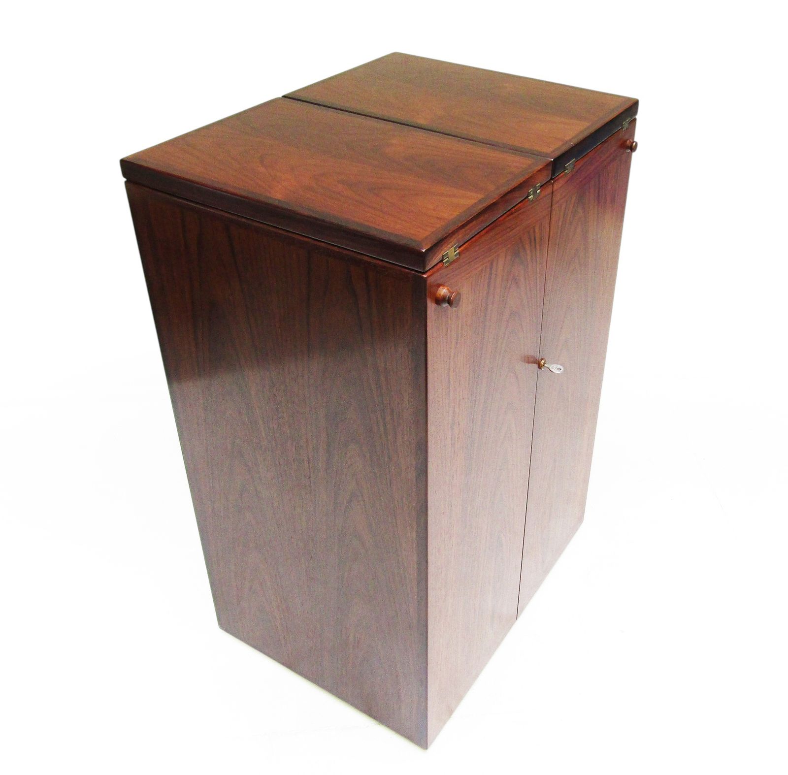 1960s Danish Metamorphic Bar In Rosewood By Reno Wahl Iversen For Dyrlund photo vinterior