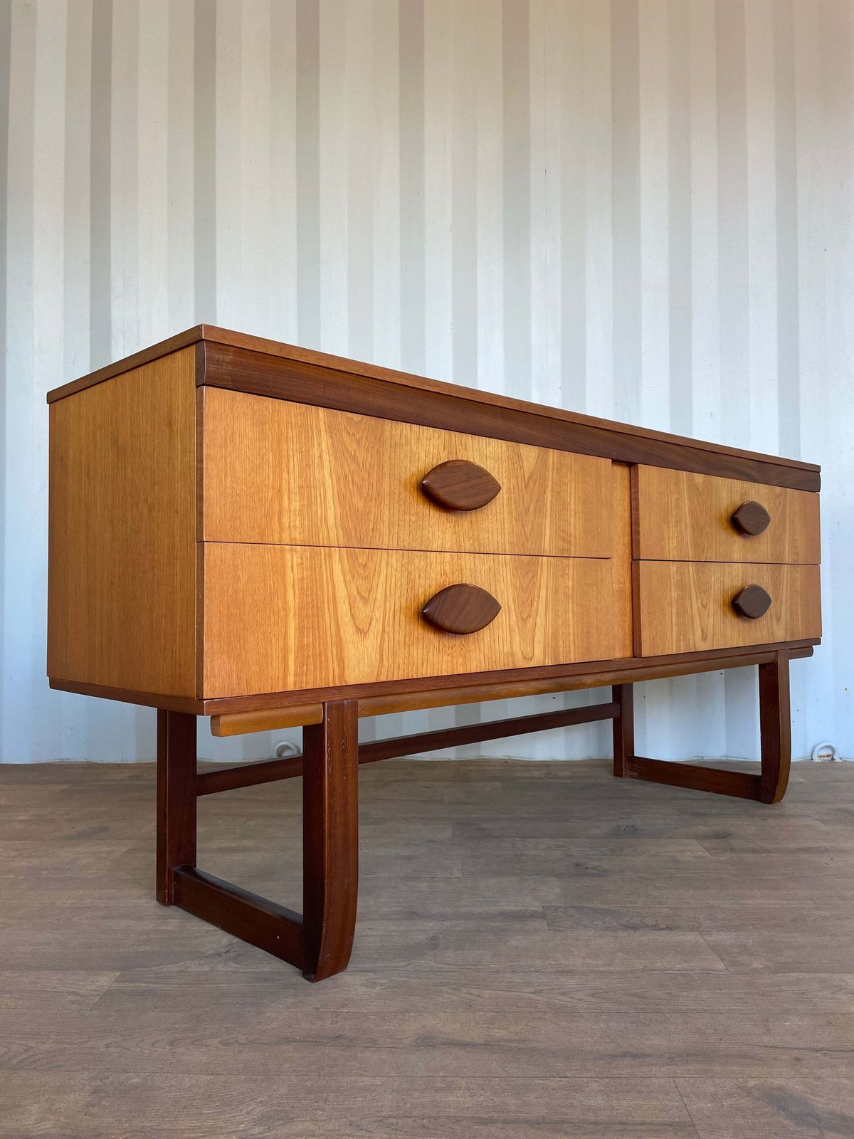 Vintage Teak Mid Century Sideboard – 4 Drawer Scandinavian Style Cabinet With Sculpted Handles – 153cm photo 675.0