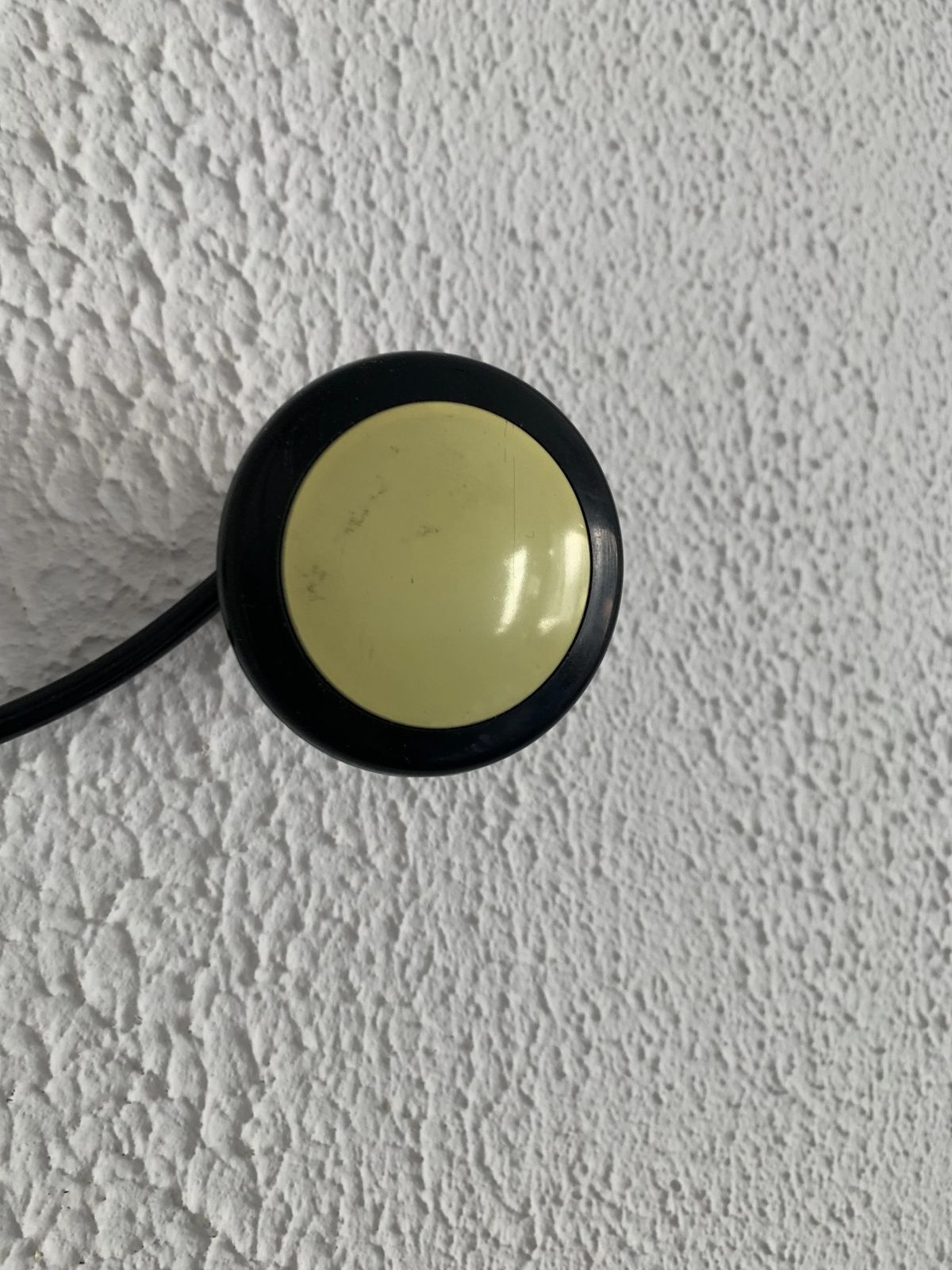 Vintage 1960s Wall Mounted Coat Rack In Banana Yellow With 4 Hooks   65 X 7 Cm photo vintage