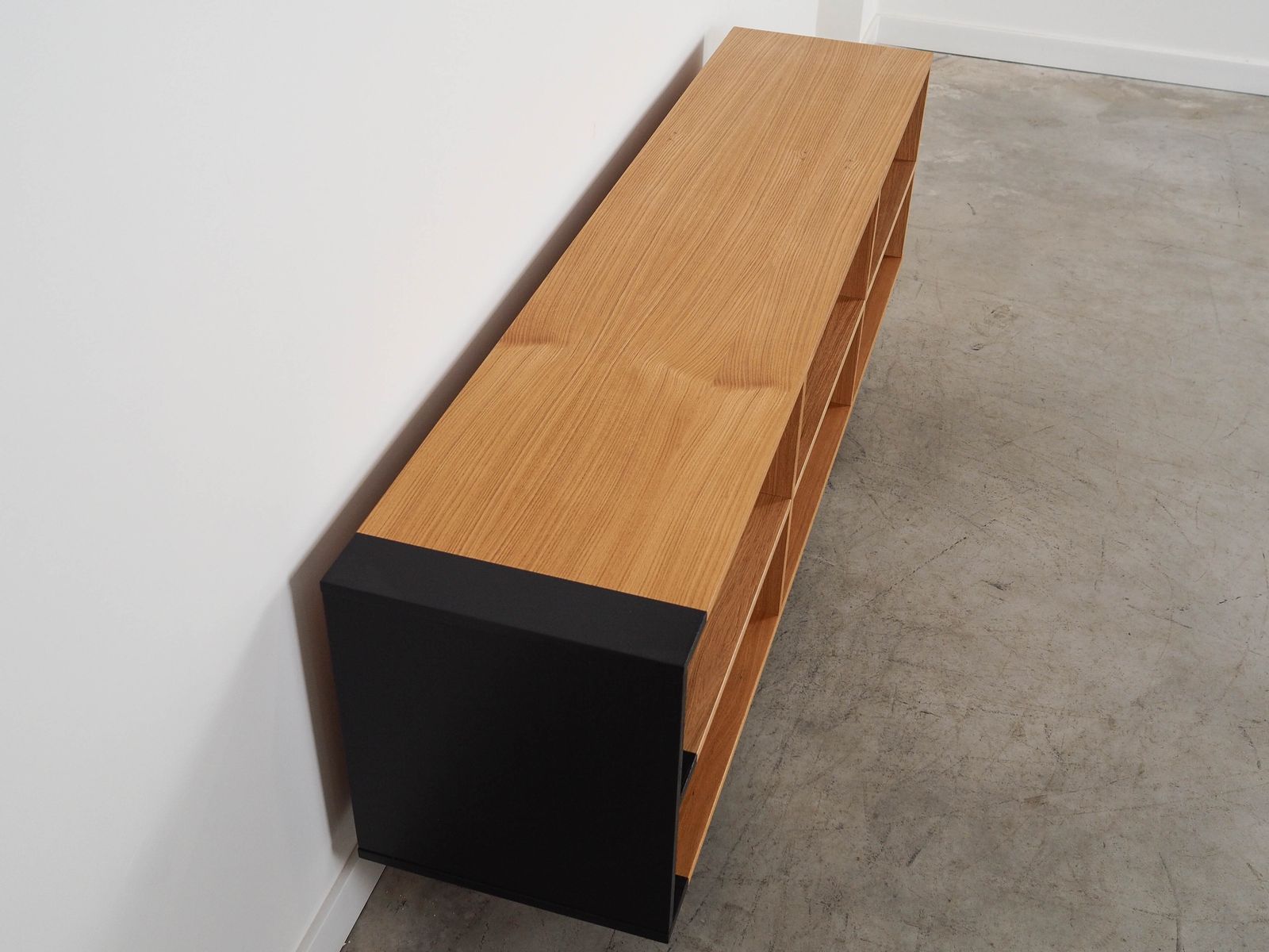 Oak Bookcase, Scandinavian Design photo vinterior