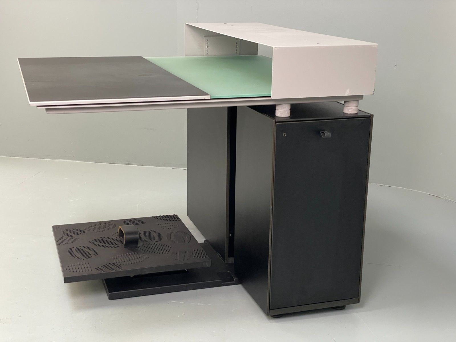 Bulo M2 Computer Desk Luc Vincent 1990s Modern Designer Glass Eb11701 Mwoo photo furniture
