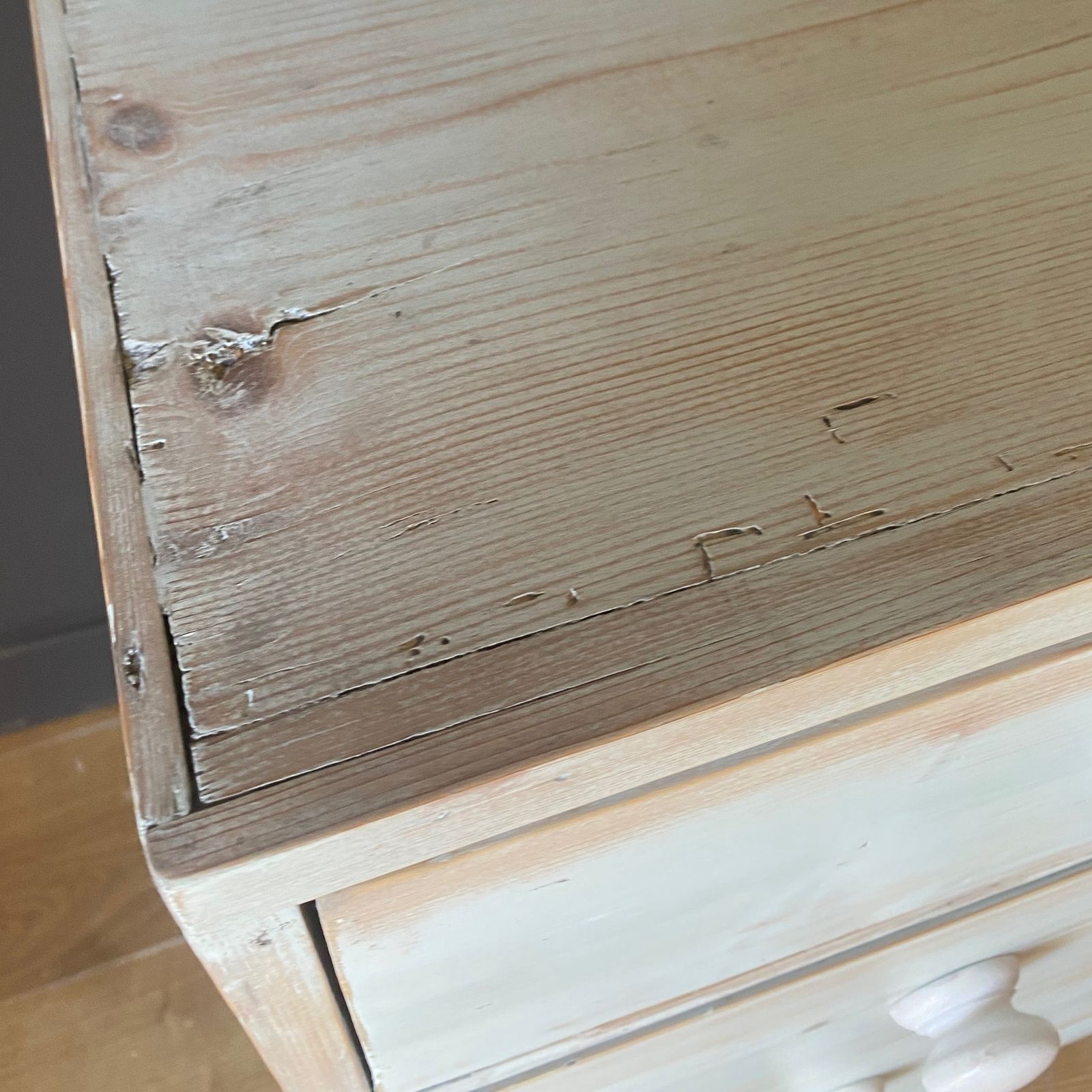 photo furniture Rustic 19th C Pine Chest Of Drawers