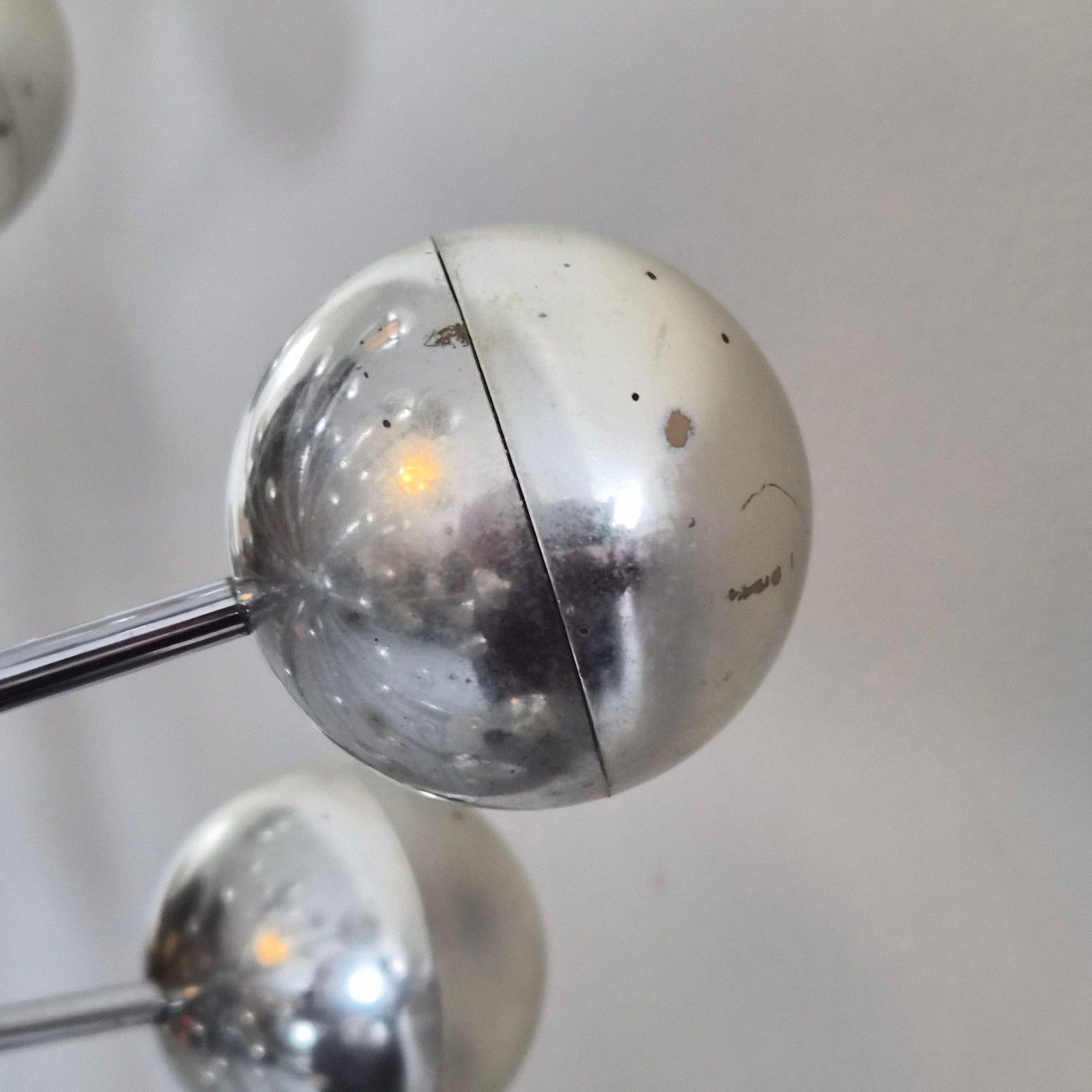 1619.0 Lampadaire Vintage Sputnik Space Age 1970 En Metal Chrome & Boules Argentees 70s photo