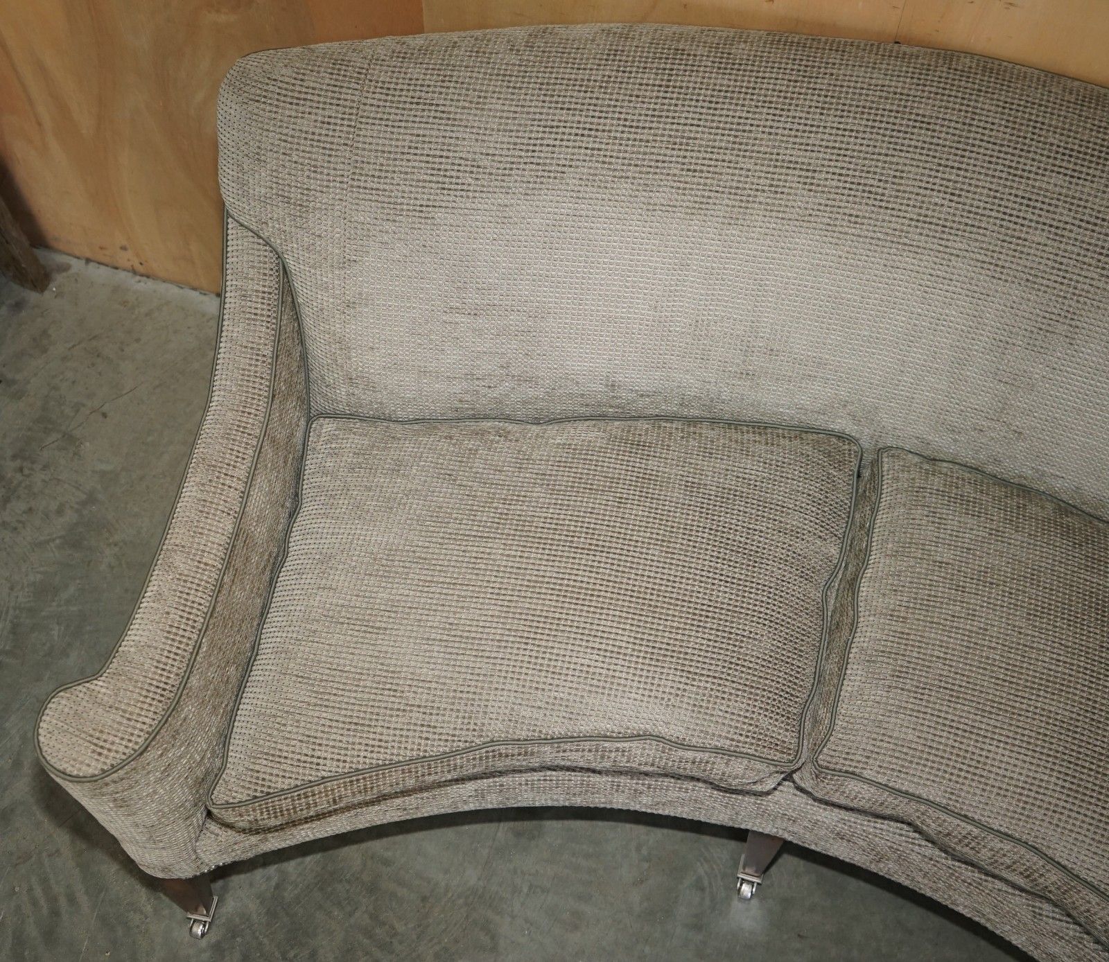 Rrp £7,950 William Yeowood Sylvie Curved 2 Seater Sofa With Oatmeal & Velvet photo 3950.0