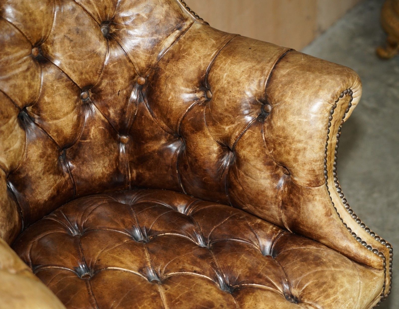 photo furniture Antique Heritage Aniline Brown Leather Chesterfield Directors Captains Armchair