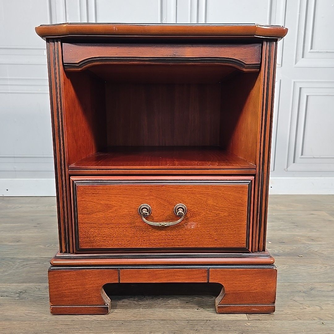 Vintage Bedside Cabinet Table Mahogany Nightstand Drawer Slide Butlers Shelf photo 110.0