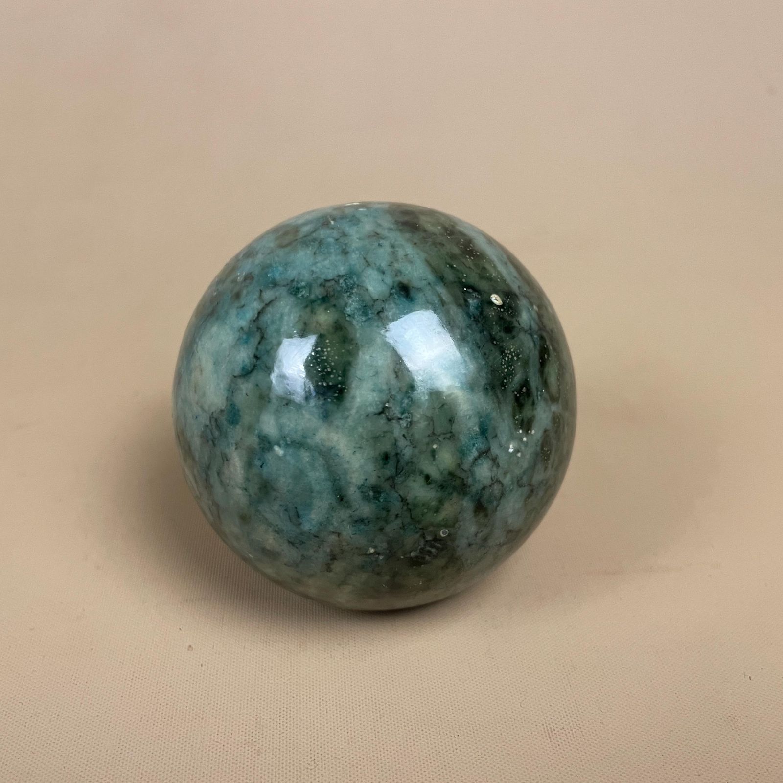 Green Marble Paperweight Natural Polished Decorative Orb Round Ball Ornament Onyx Table Display Decor Desk Stone Sphere Paper Weight photo Home Decor