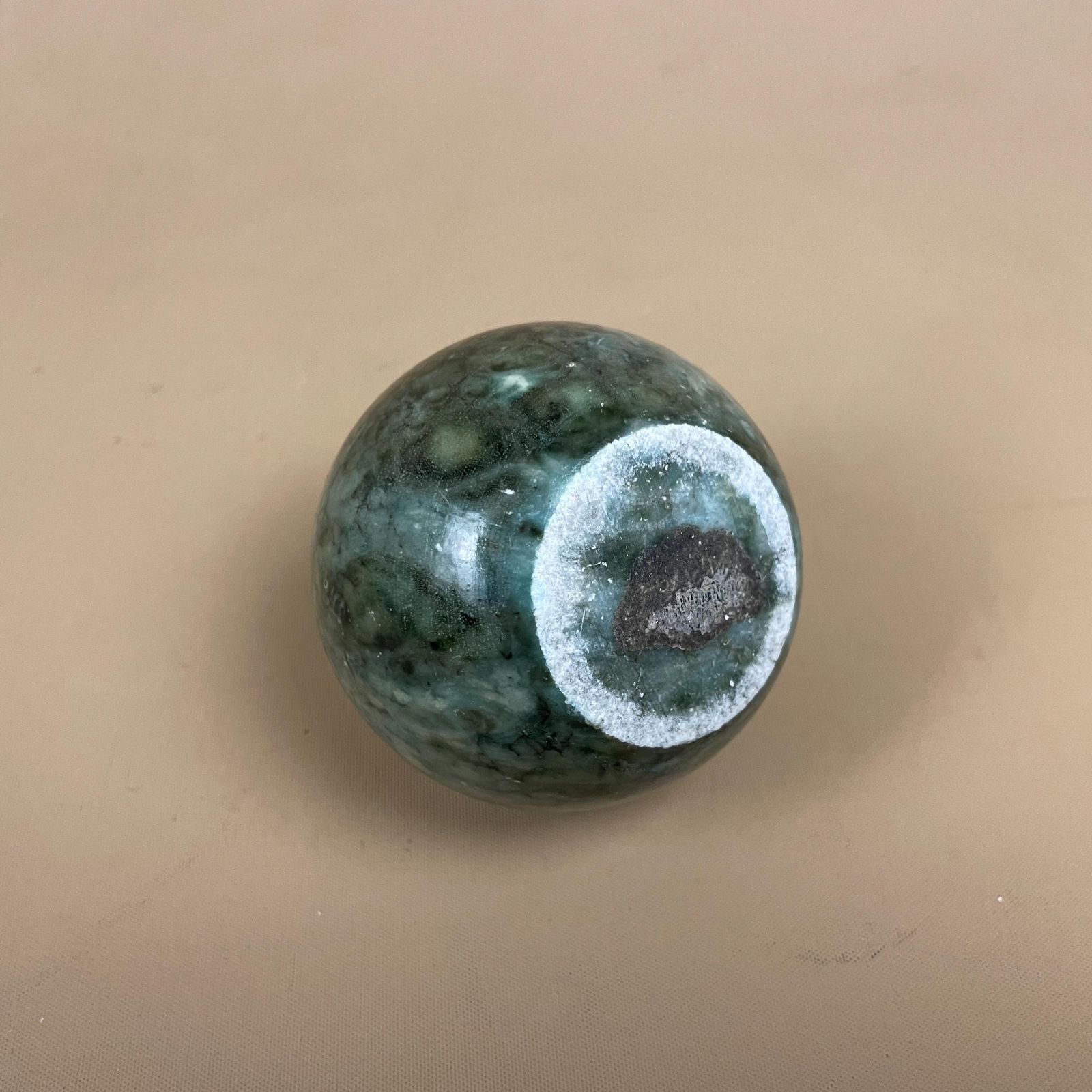 Green Marble Paperweight Natural Polished Decorative Orb Round Ball Ornament Onyx Table Display Decor Desk Stone Sphere Paper Weight photo vinterior