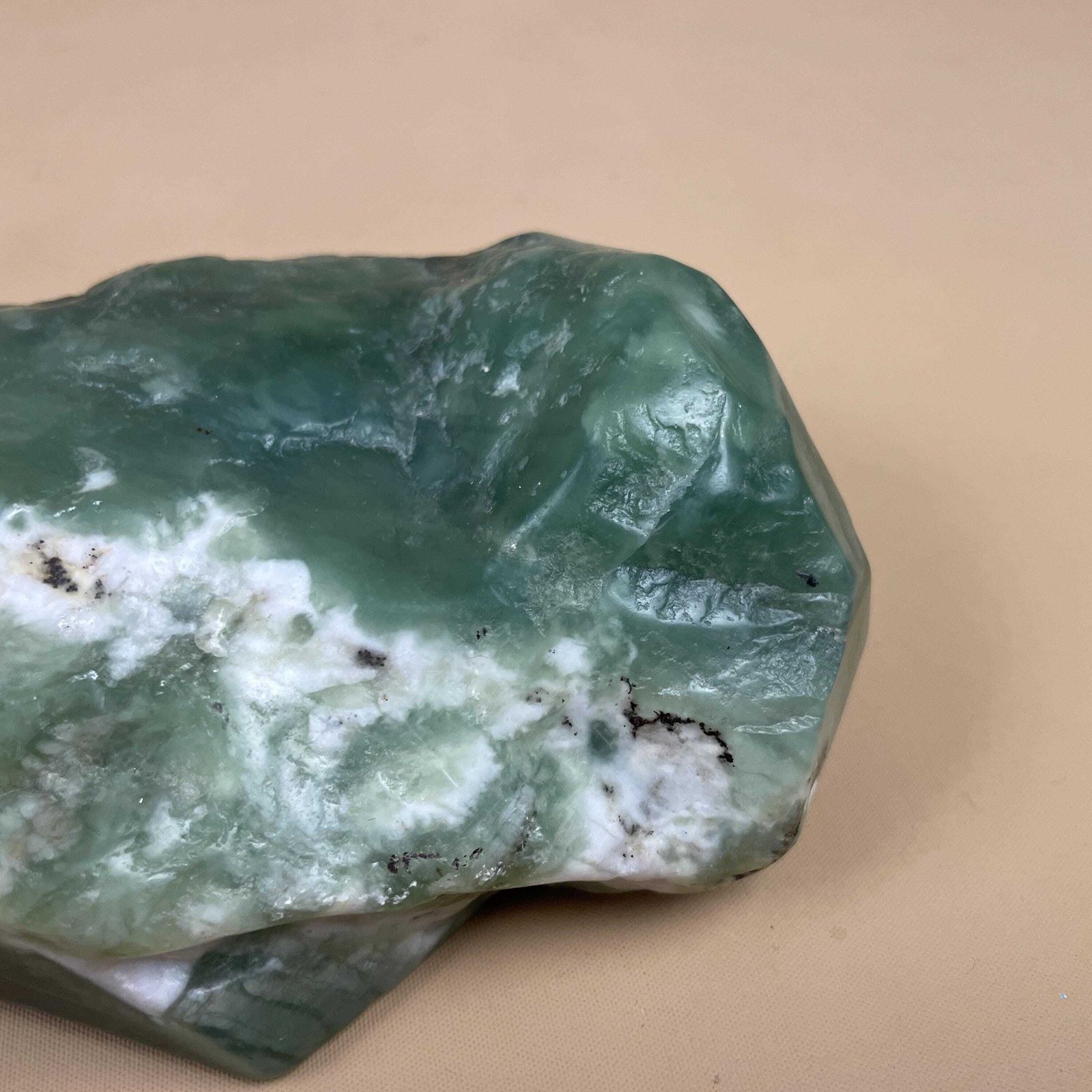 Green Stone Natural Rock Specimen Raw Mineral Decorative Geode Ornament Shelf Display Collectors Geology Science photo 55.0