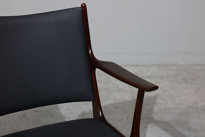 Johannes Andersen Armchair In Mahogany. photo buy