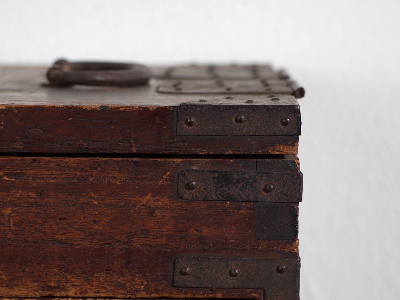 Japanese Ko Dansu With Hinged Lid And Drawers In Paulownia Wood, Meiji–Taishō Period, Circa 1868–1926 photo vintage