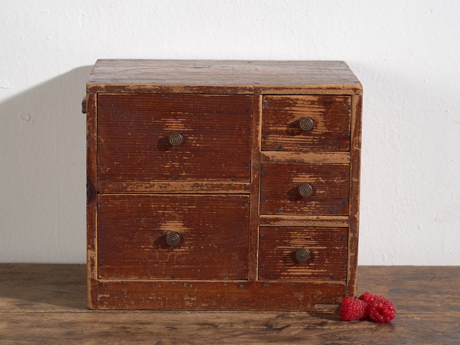 Small Japanese Cedar Drawer Cabinet (Ko Dansu), Taishō–Showa Period, Circa 1920–1945 photo vintage