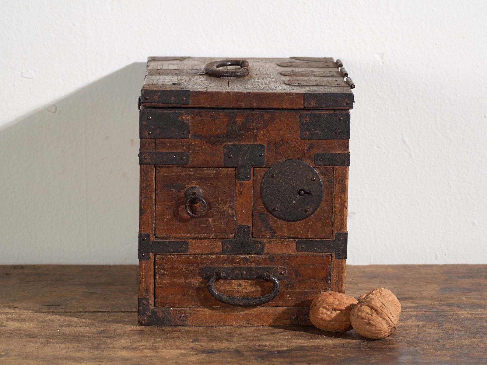 Antique Japanese Document Chest With Drawers And Iron Hardware – Portable Tansu – Meiji–Taishō Period (C.1880–1920) photo vintage
