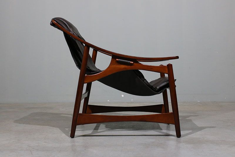 Armchair + Footrest With Brazilian Design photo vinterior