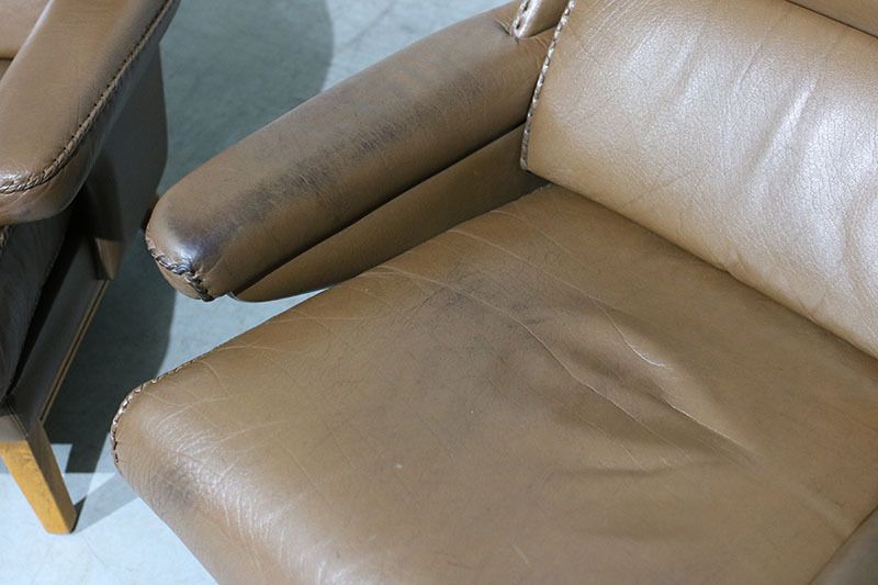 photo buy Pair Of Leather Armchairs Attributed To Aage Christiansen
