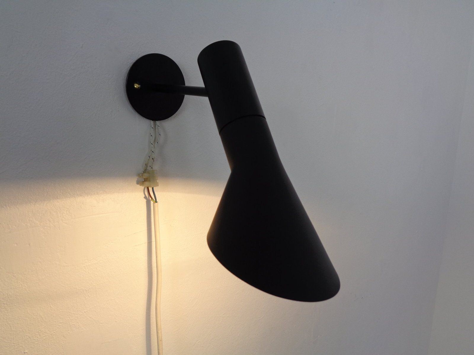 Early Visor Wall Lamps By Arne Jacobsen For Louis Poulsen, Denmark, 1950s, Set Of 3 photo 2246.0
