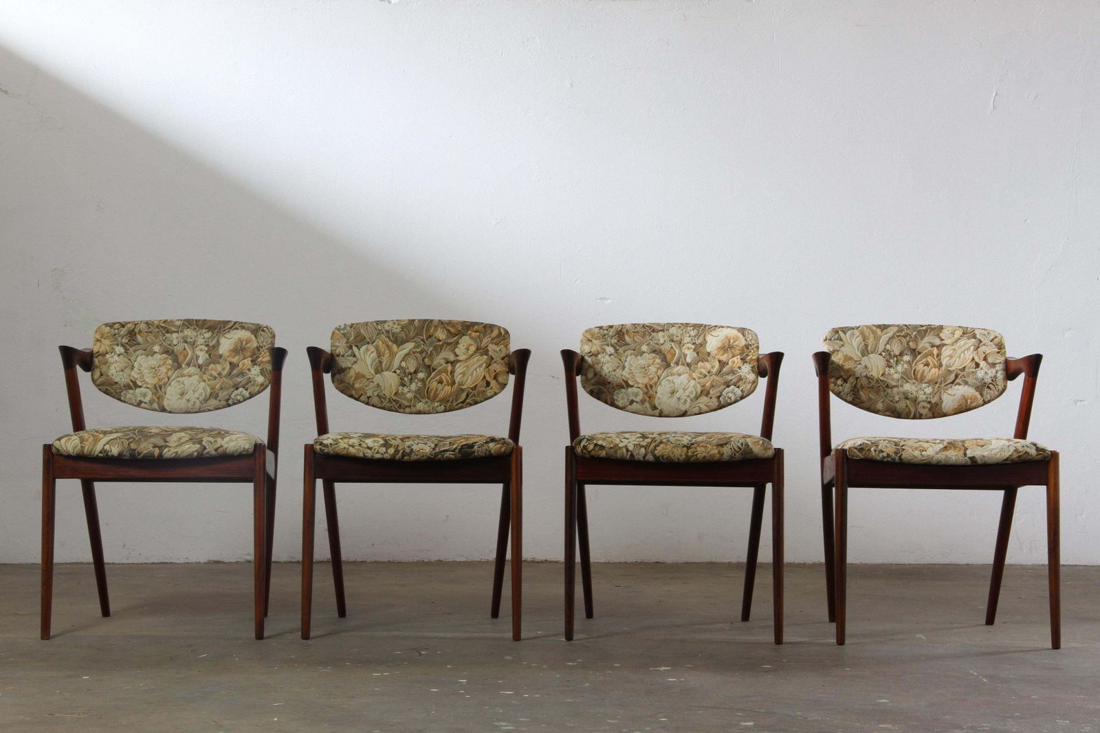 photo furniture Vintage Rare "Model 42" Vintage Kai Kristiansen Danish Dining Chairs X 4, 1960s