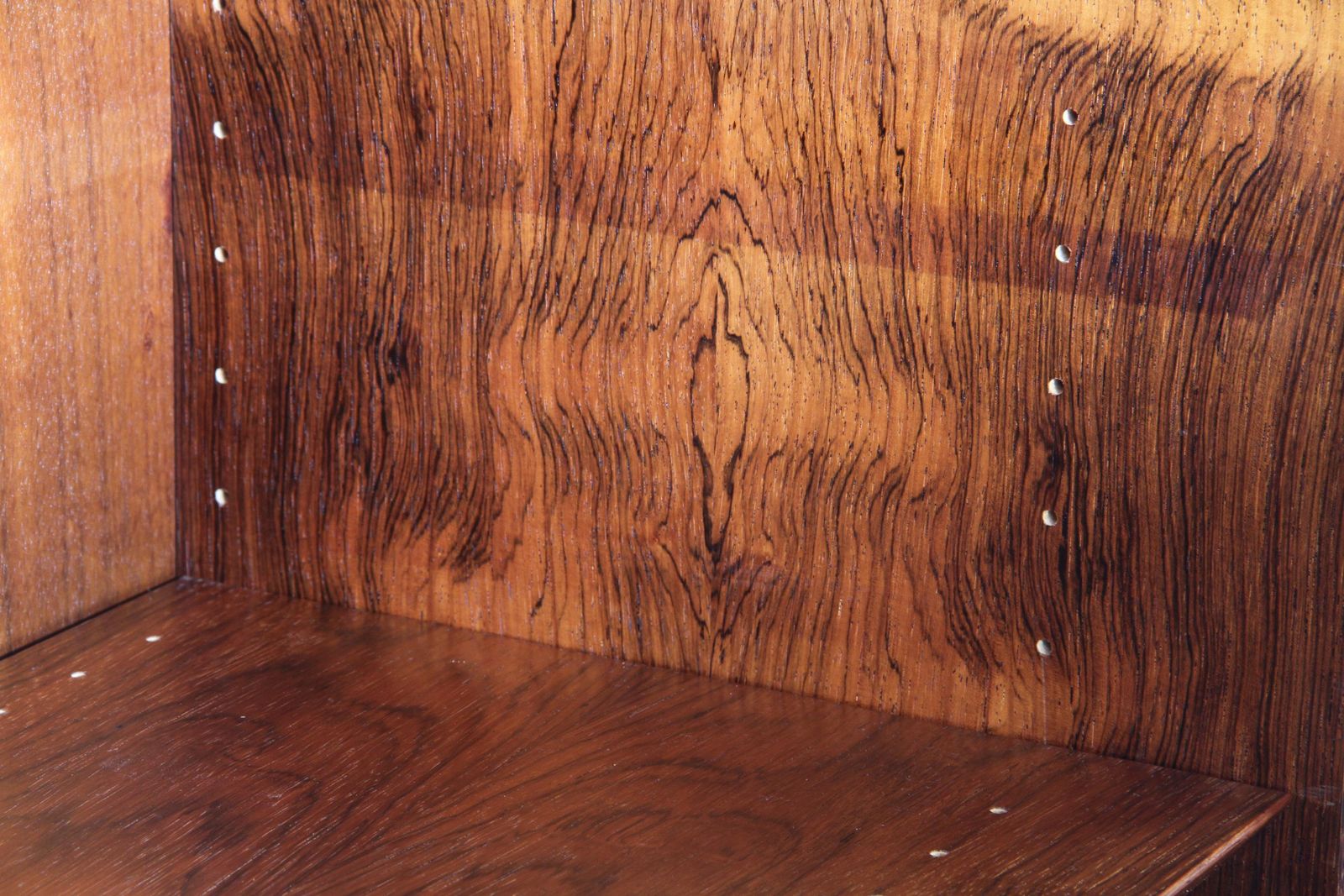 Paar Vintage "Poul Hundevad" Houten Boekenkasten, Denemarken, Ca. Jaren 1960 photo furniture