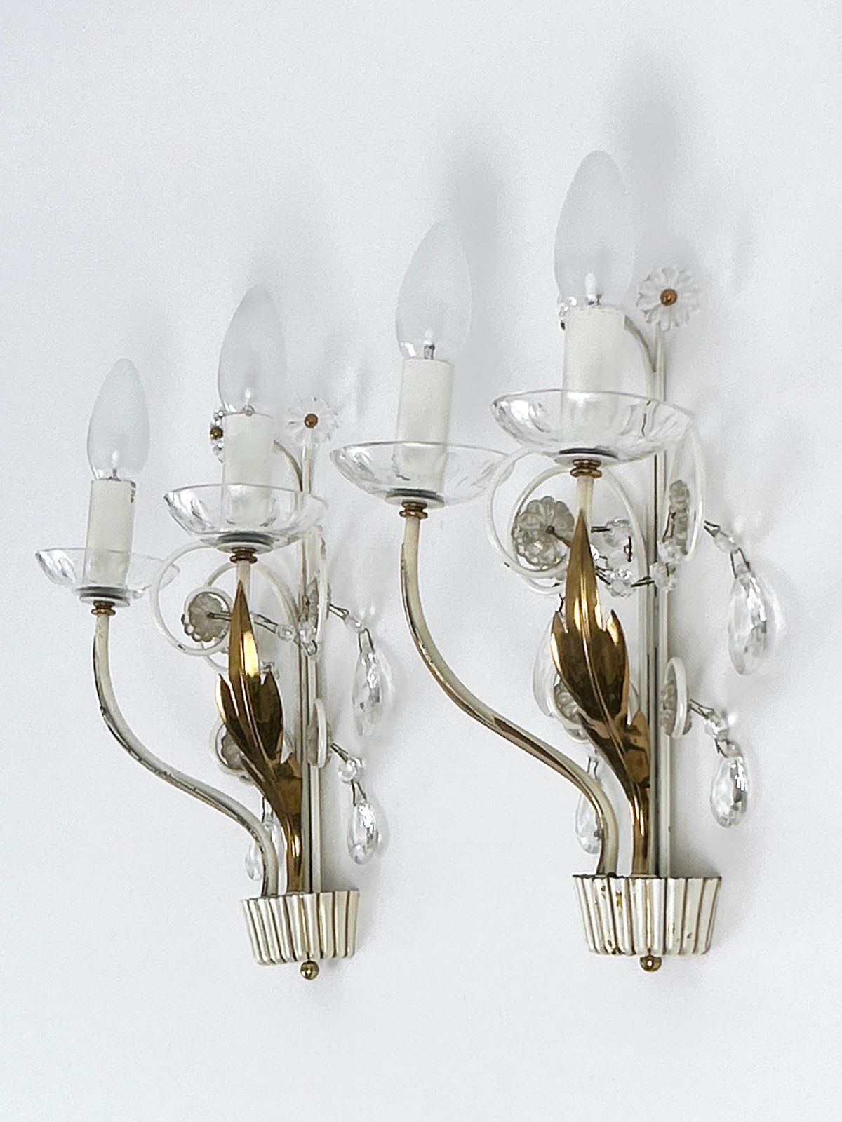 photo vinterior Set Of Two Elegant Brass & Glass Sconces By Vereinigte Werkstätten 1960s