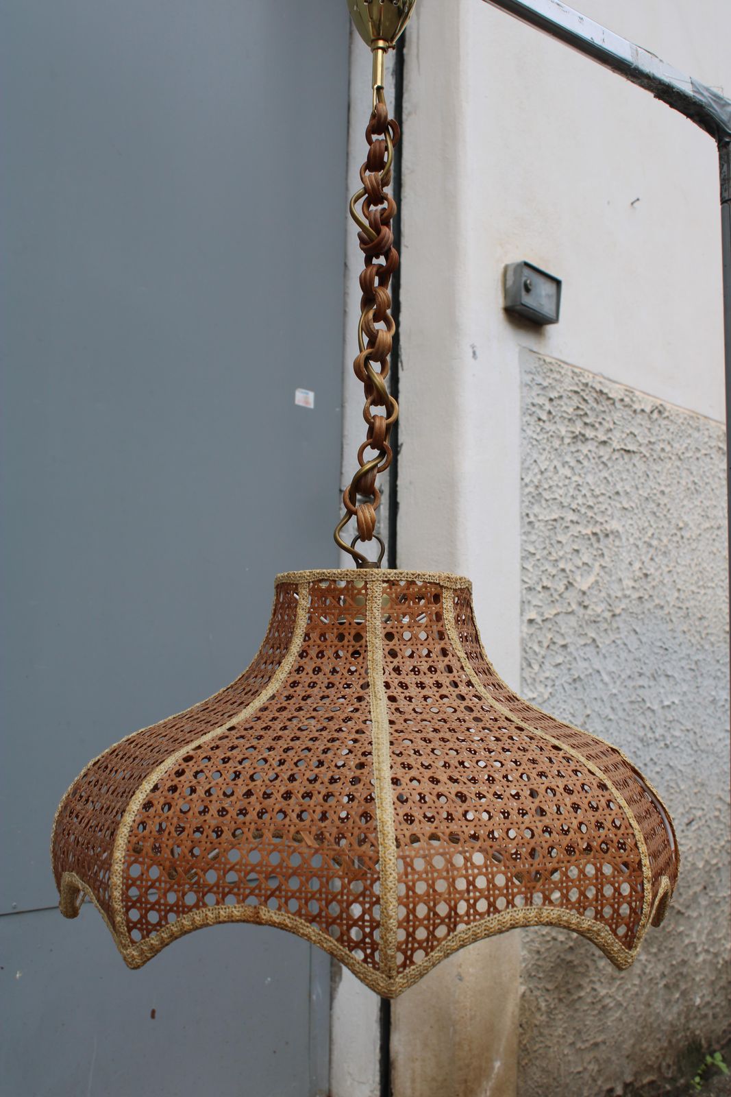 photo vinterior Pair Of Viennese Straw Chandeliers 1970 Italy Bamboo And Brass
