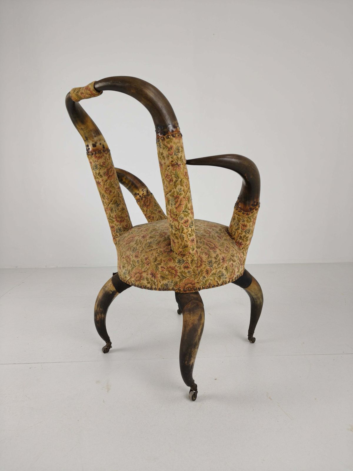 Rare 19th Century Highly Decorative Bull Horn Armchair (1870) photo 1902.0