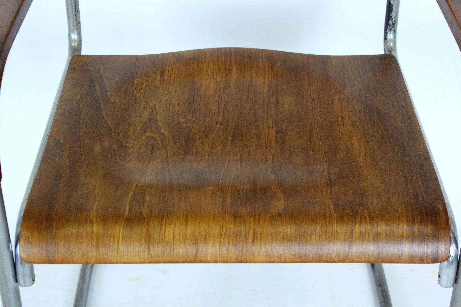 Restored Bauhaus B34 Cantilever Chair In Plywood & Chrome By Marcel Breuer, Early 1930s photo Furniture